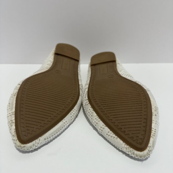 SO Women's White Lace Boat Memory Foam Ballet Flats; Size 7; Worn Only Once - Picture 5 of 5